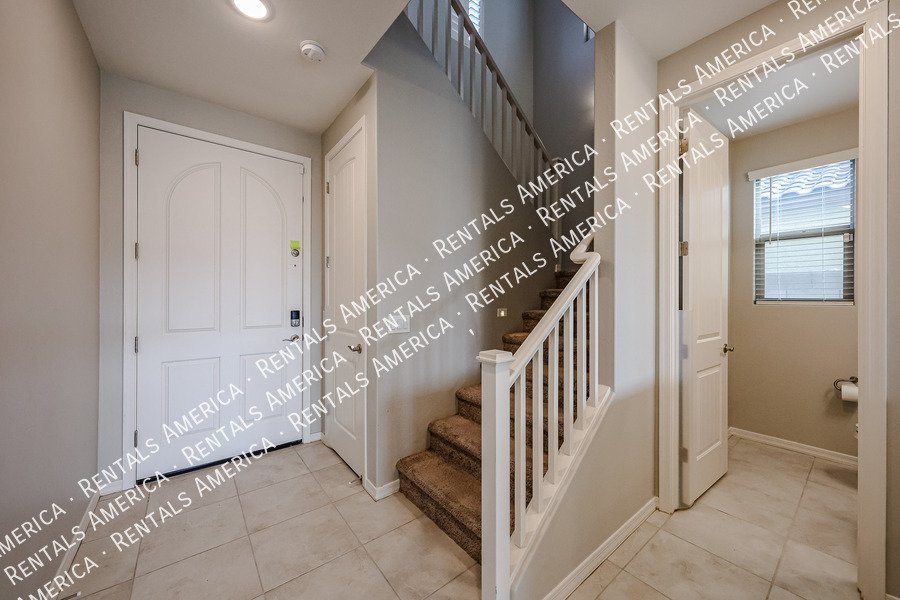 Available now! 3 bed 2.5 bath plus loft in Surprise! property image