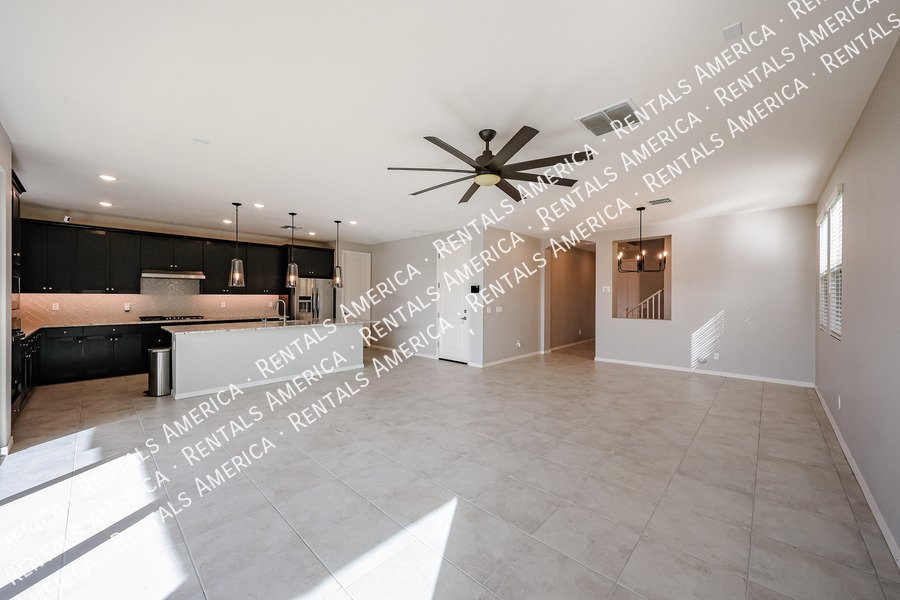 Available now! 3 bed 2.5 bath plus loft in Surprise! property image