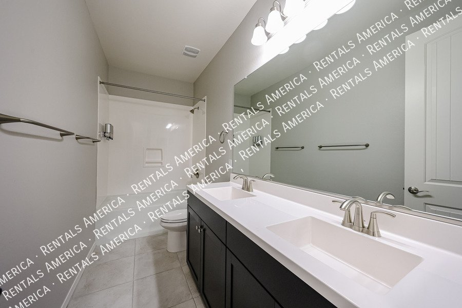 Available now! 3 bed 2.5 bath plus loft in Surprise! property image