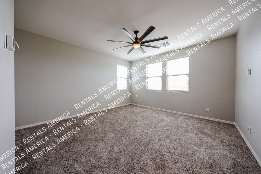 Available now! 3 bed 2.5 bath plus loft in Surprise! property image