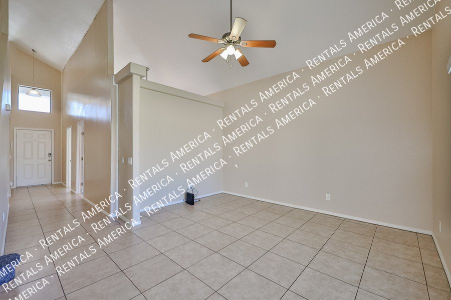 Move In Special! 4 Bed 3 Bath 2 Bonus Rooms Pool! property image