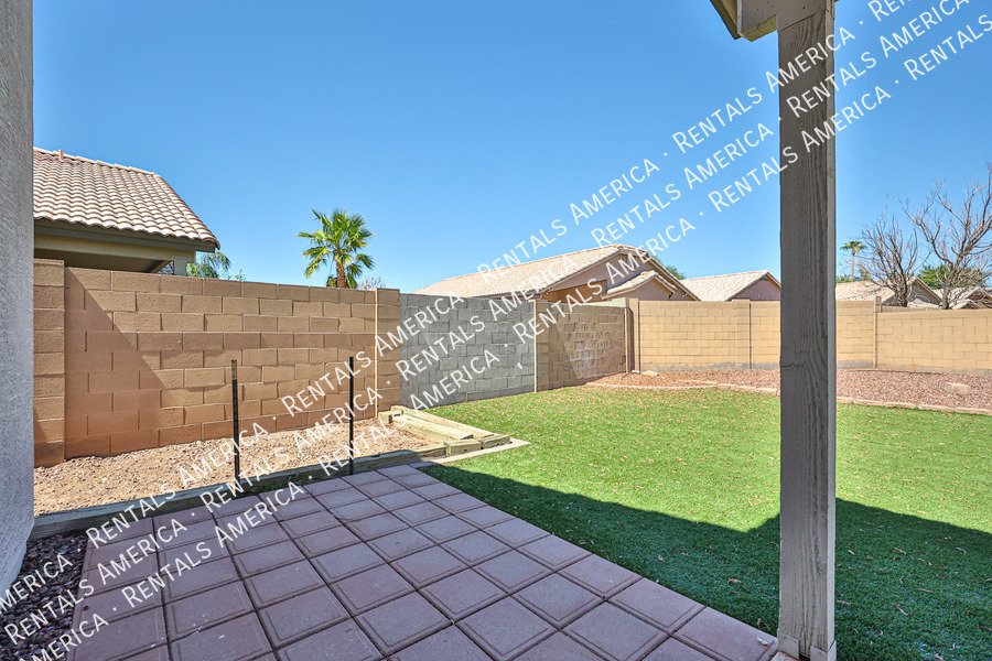 Move In Special! 4 Bed 3 Bath 2 Bonus Rooms Pool! property image