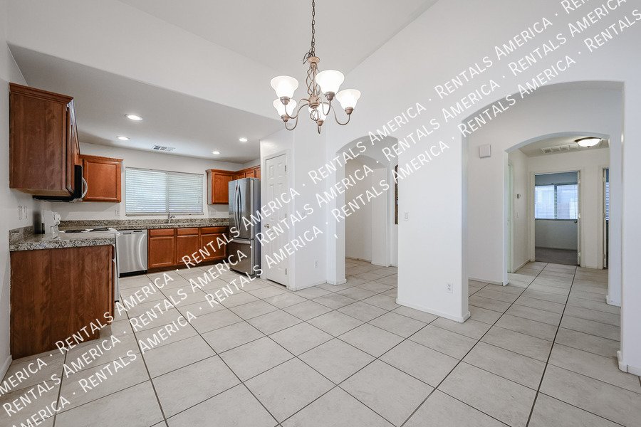 Move in Ready & Special Offer! property image