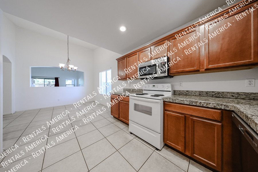 Move in Ready & Special Offer! property image