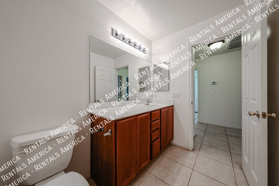 Move in Ready & Special Offer! property image