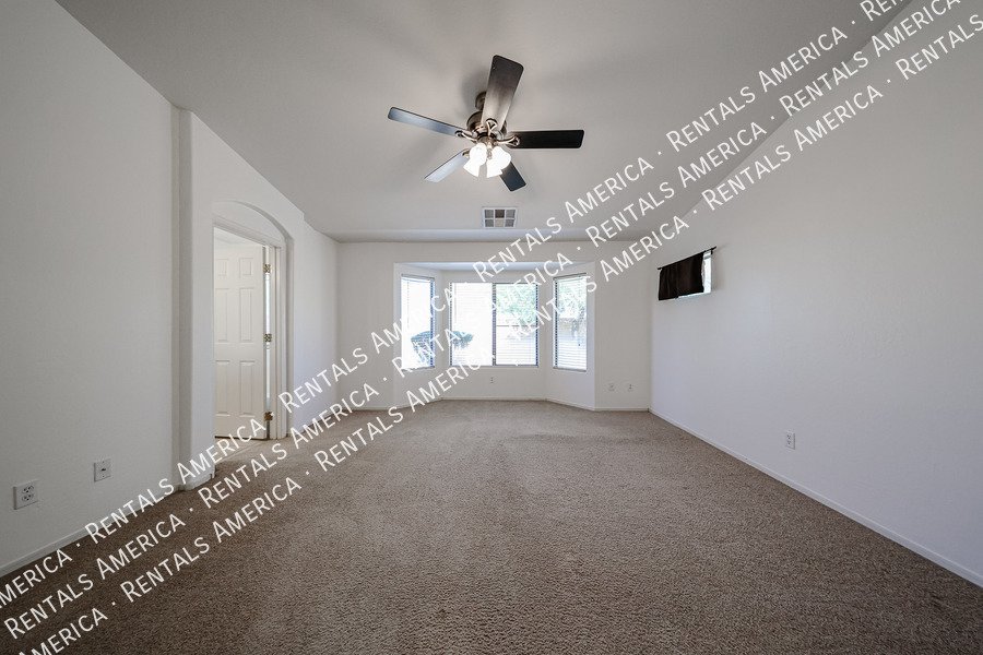 Move in Ready & Special Offer! property image