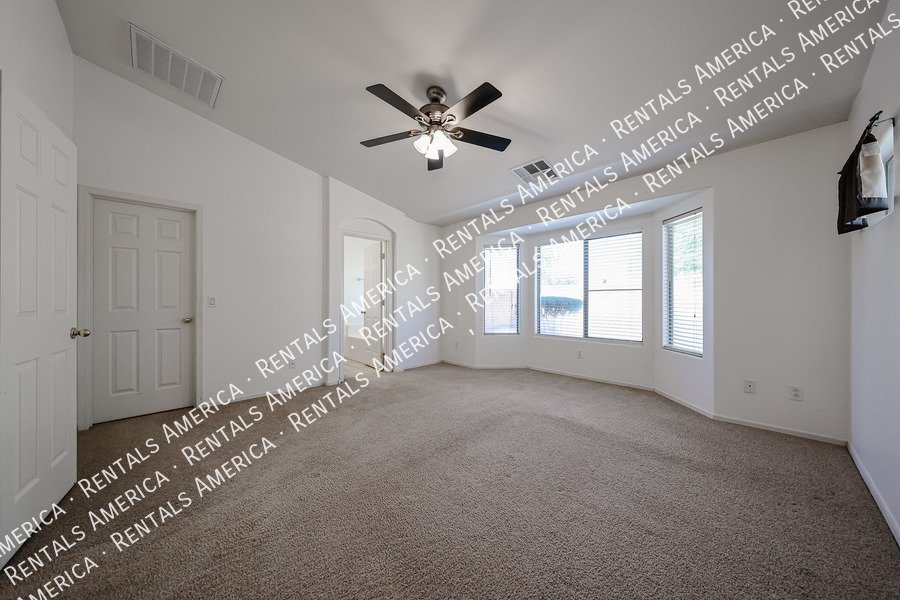 Move in Ready & Special Offer! property image