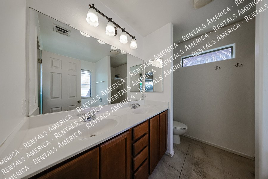 Move in Ready & Special Offer! property image