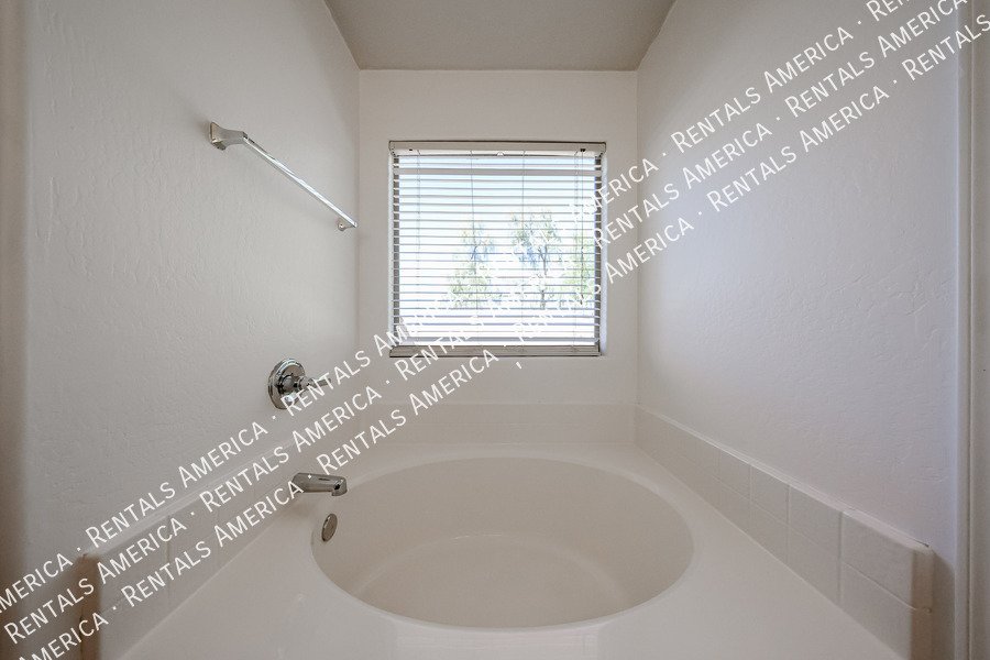 Move in Ready & Special Offer! property image