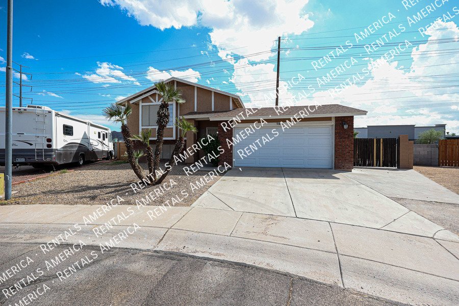 COMING SOON! Beautiful 4 bedroom home in Phoenix! property image