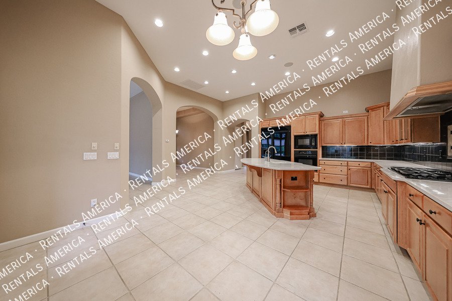 Beauty in Las Sendas!! 4bed 3bath with a POOL!! property image