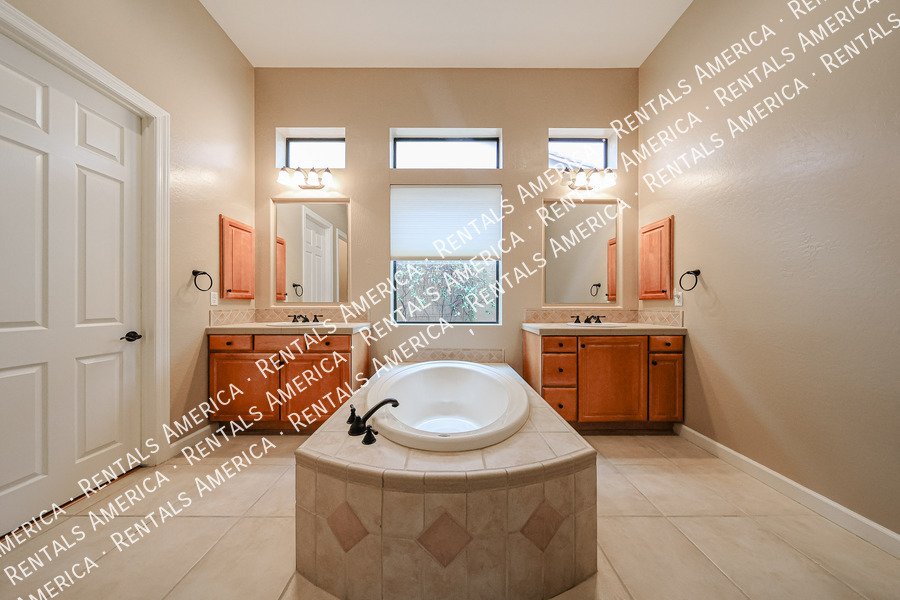 Beauty in Las Sendas!! 4bed 3bath with a POOL!! property image