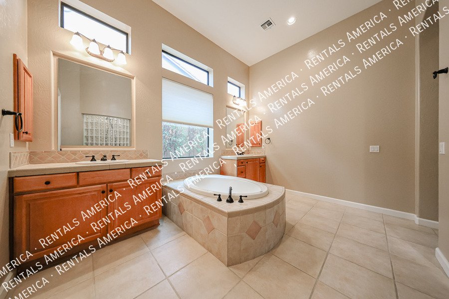 Beauty in Las Sendas!! 4bed 3bath with a POOL!! property image