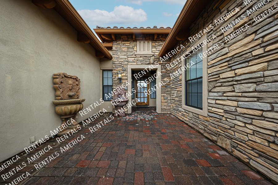 Beauty in Las Sendas!! 4bed 3bath with a POOL!! property image