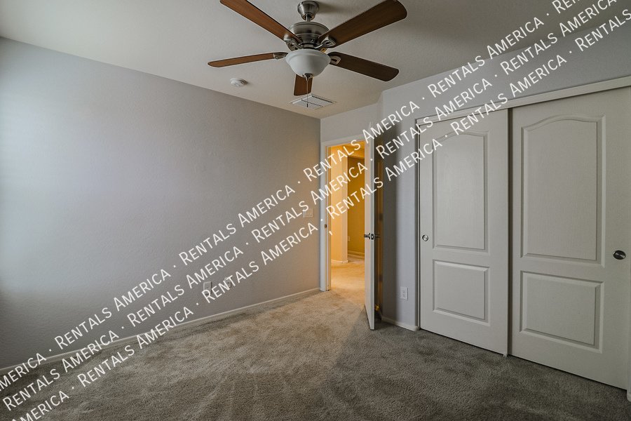 Move in Special! Beautiful Spacious 5BD House in Peoria! property image