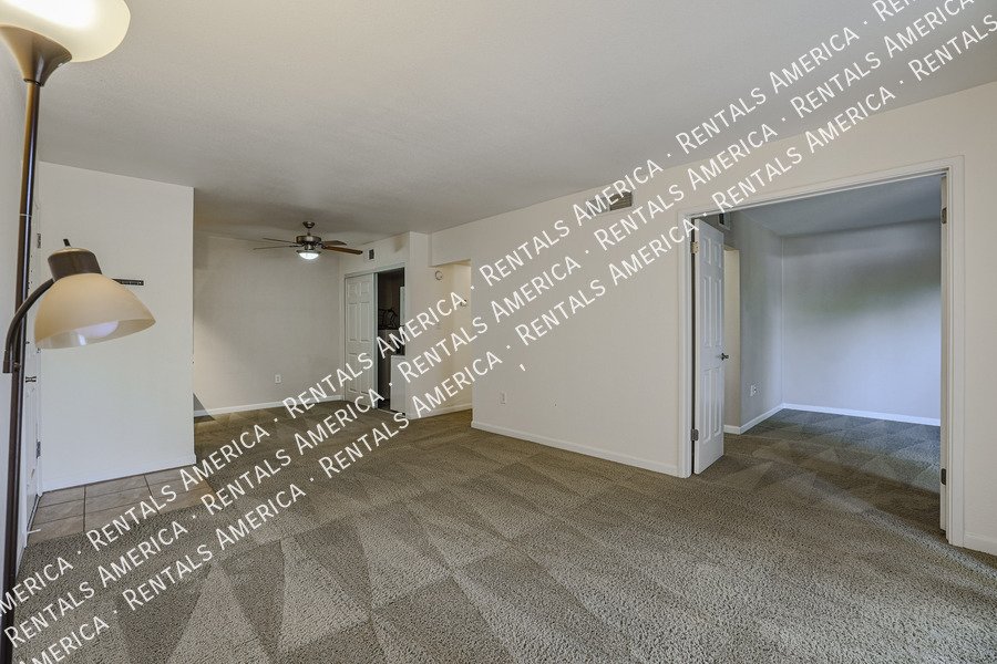 Location Location!! Scottsdale Condo! 1/2 Off 1st Month's Rent!! property image