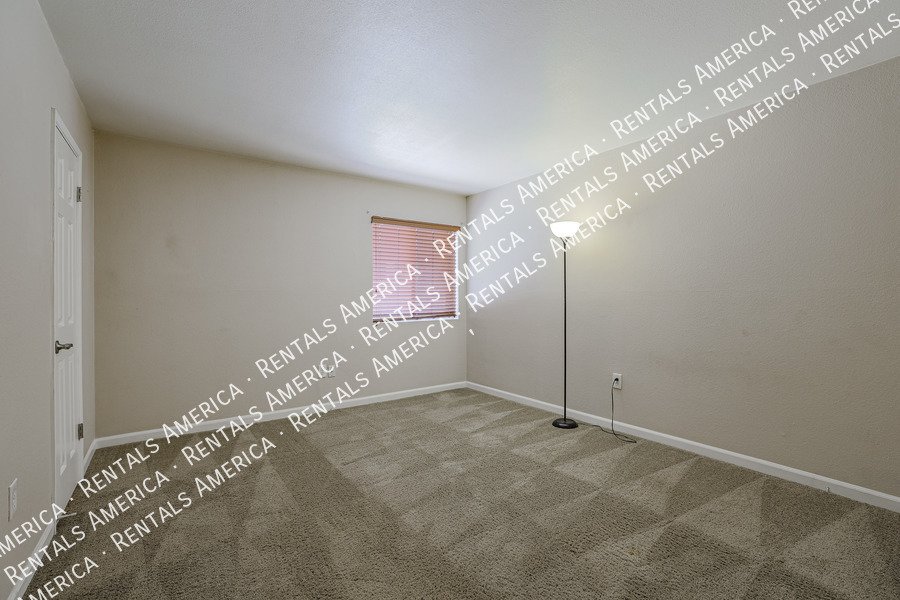 Location Location!! Scottsdale Condo! 1/2 Off 1st Month's Rent!! property image