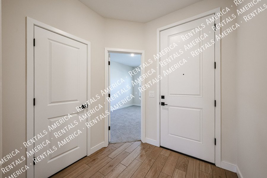 Available Now!  Great 4 bedroom single level home property image