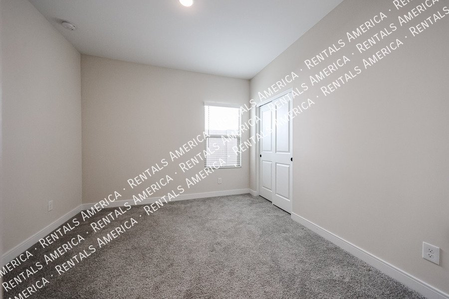 Available Now!  Great 4 bedroom single level home property image