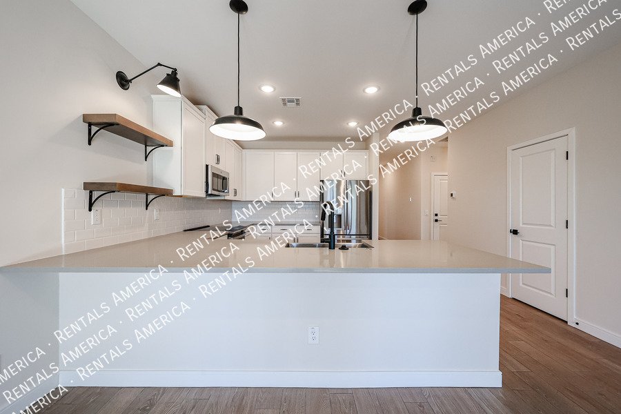 Available Now!  Great 4 bedroom single level home property image