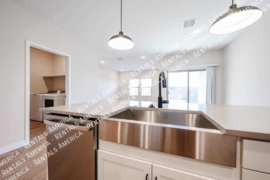 Available Now!  Great 4 bedroom single level home property image