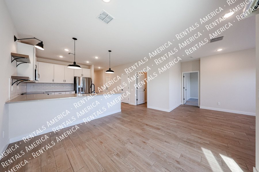 Available Now!  Great 4 bedroom single level home property image