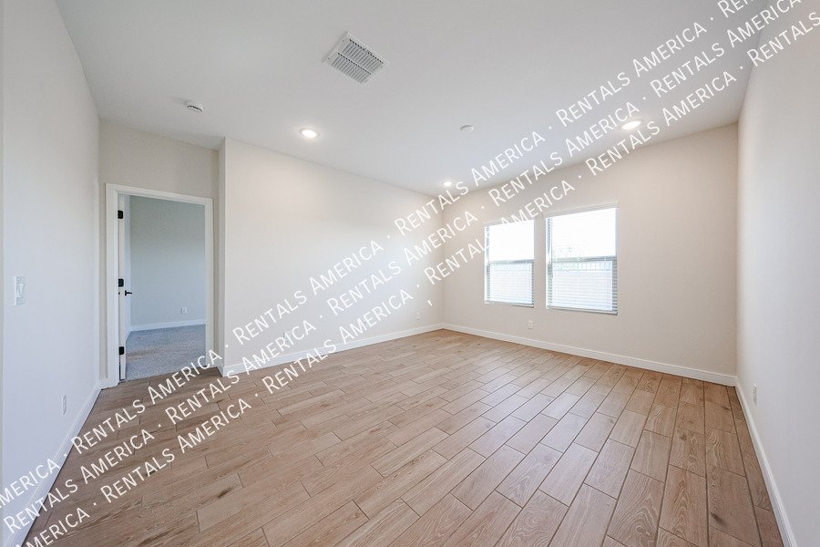 Available Now!  Great 4 bedroom single level home property image