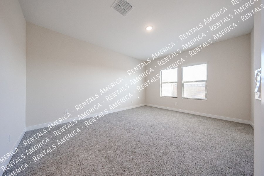 Available Now!  Great 4 bedroom single level home property image