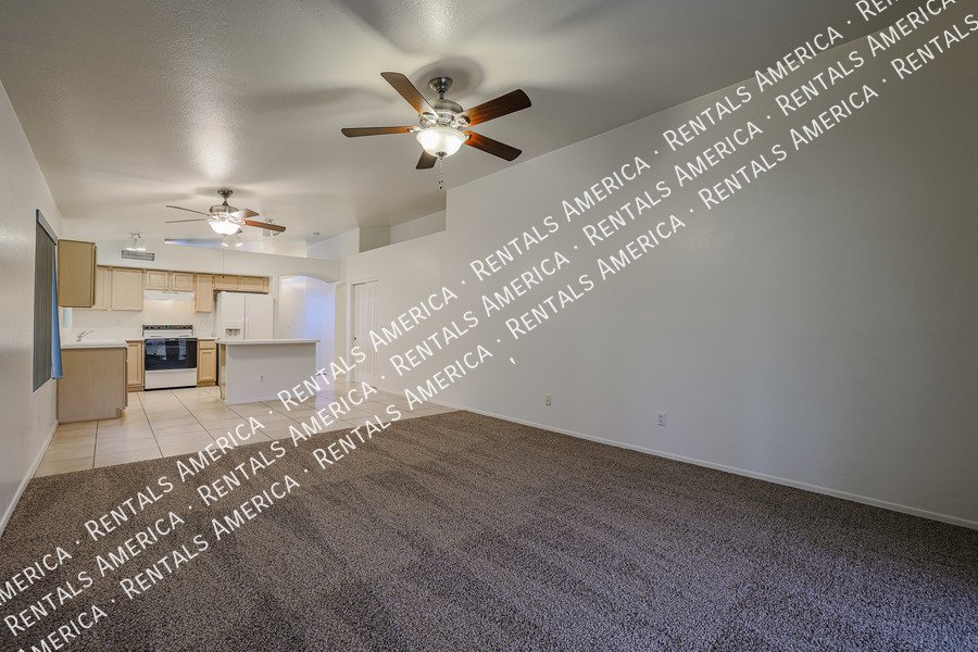 Great WATERFRONT home in perfect Mesa location! property image