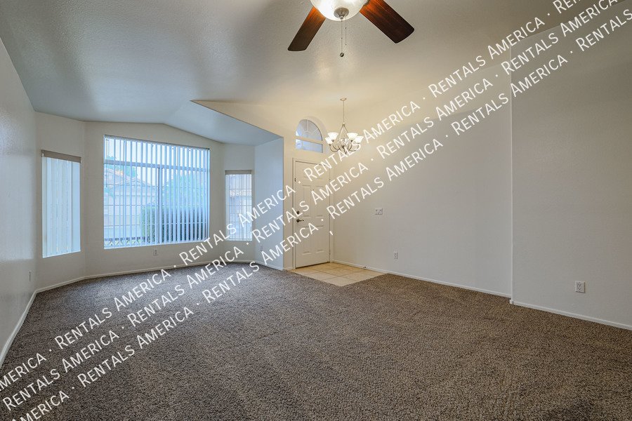 Great WATERFRONT home in perfect Mesa location! property image