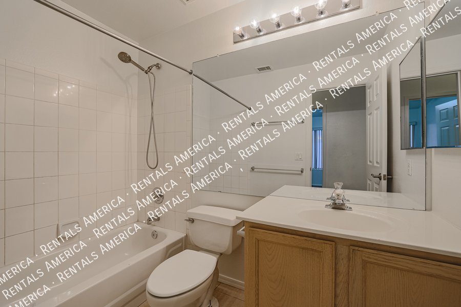 Great WATERFRONT home in perfect Mesa location! property image