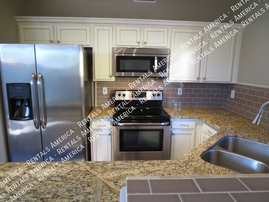 3 Bedroom, 3 Bath North Phoenix HOME! property image