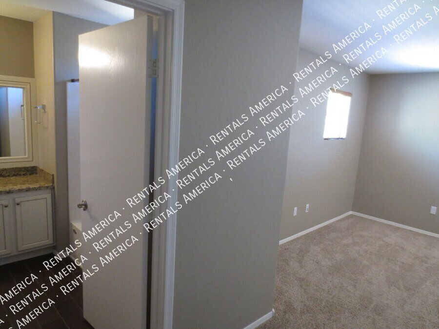 3 Bedroom, 3 Bath North Phoenix HOME! property image