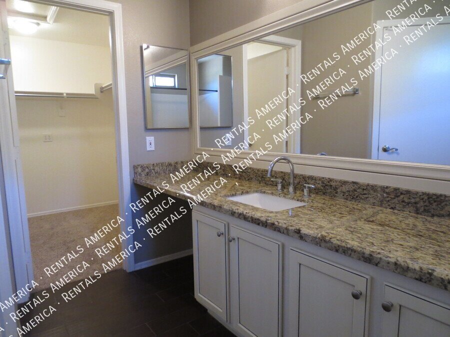 3 Bedroom, 3 Bath North Phoenix HOME! property image