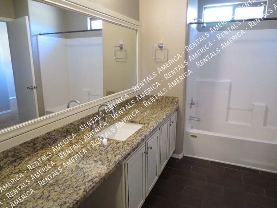 3 Bedroom, 3 Bath North Phoenix HOME! property image