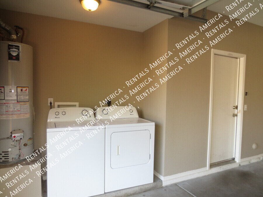 3 Bedroom, 3 Bath North Phoenix HOME! property image