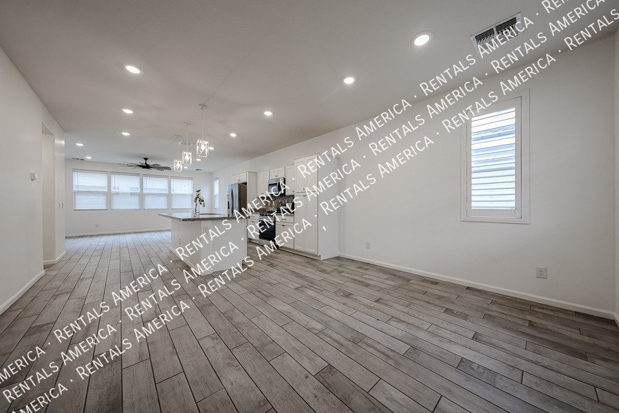 Beautiful 3 bed 2.5 bath Home-Gated Community!! property image