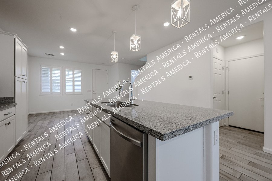 Beautiful 3 bed 2.5 bath Home-Gated Community!! property image