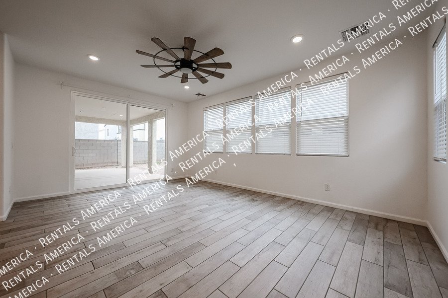 Beautiful 3 bed 2.5 bath Home-Gated Community!! property image