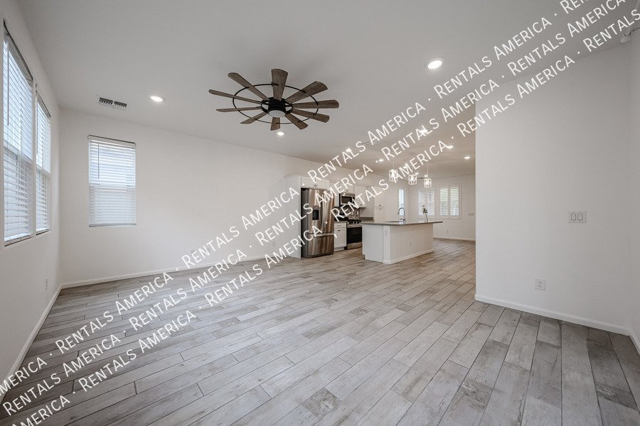 Beautiful 3 bed 2.5 bath Home-Gated Community!! property image