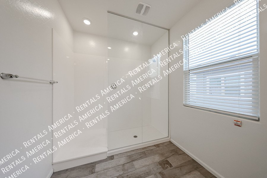 Beautiful 3 bed 2.5 bath Home-Gated Community!! property image