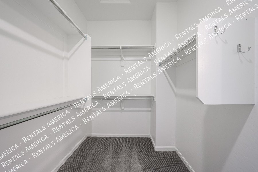 Beautiful 3 bed 2.5 bath Home-Gated Community!! property image