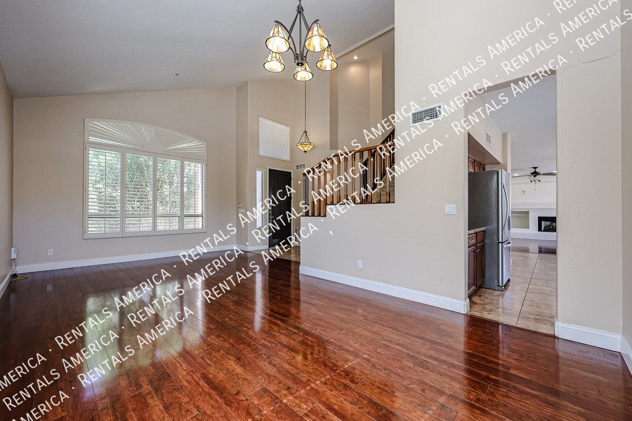 Scottsdale Horizon! 4 bed 3 bath home Private Pool! property image