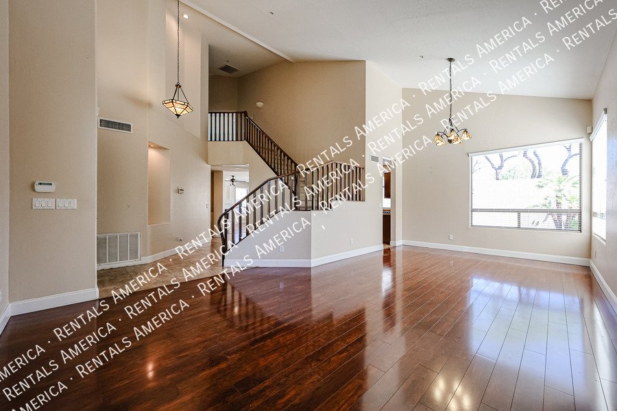 Scottsdale Horizon! 4 bed 3 bath home Private Pool! property image