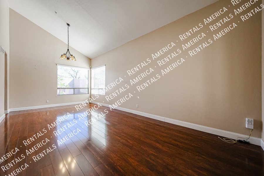 Scottsdale Horizon! 4 bed 3 bath home Private Pool! property image