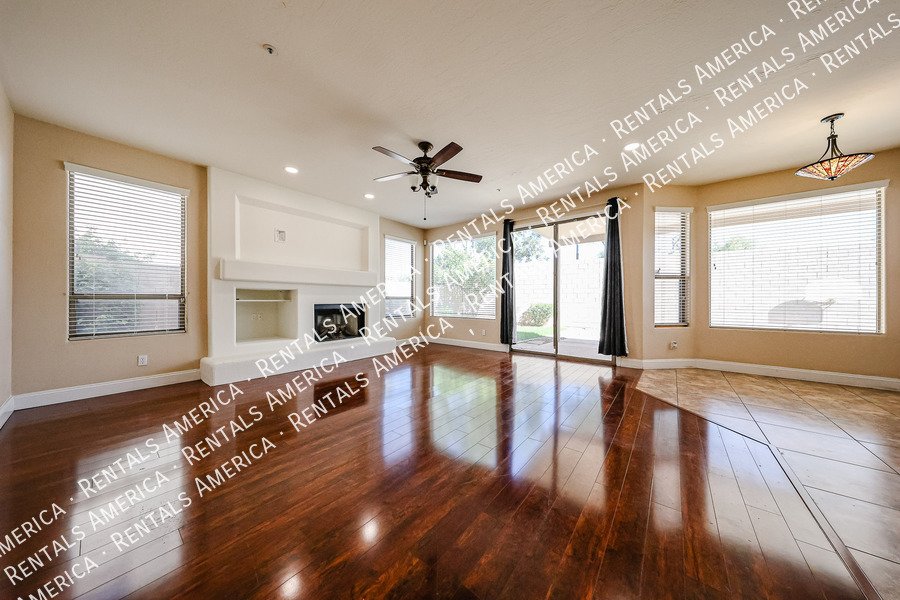 Scottsdale Horizon! 4 bed 3 bath home Private Pool! property image