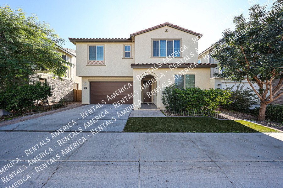 Exquisite 4BR/3BA + Loft Home in Mariposa Gated Community, Chandler property image