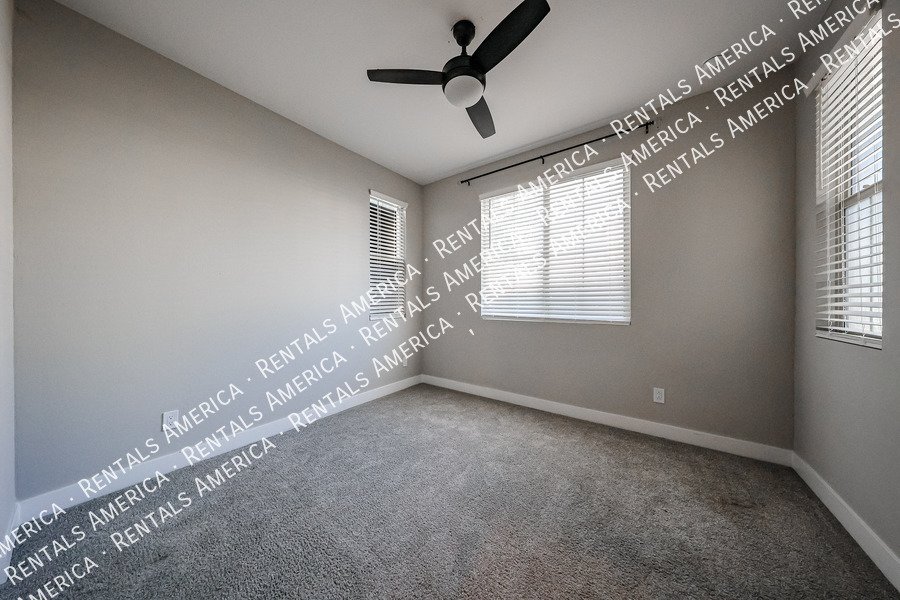 Exquisite 4BR/3BA + Loft Home in Mariposa Gated Community, Chandler property image