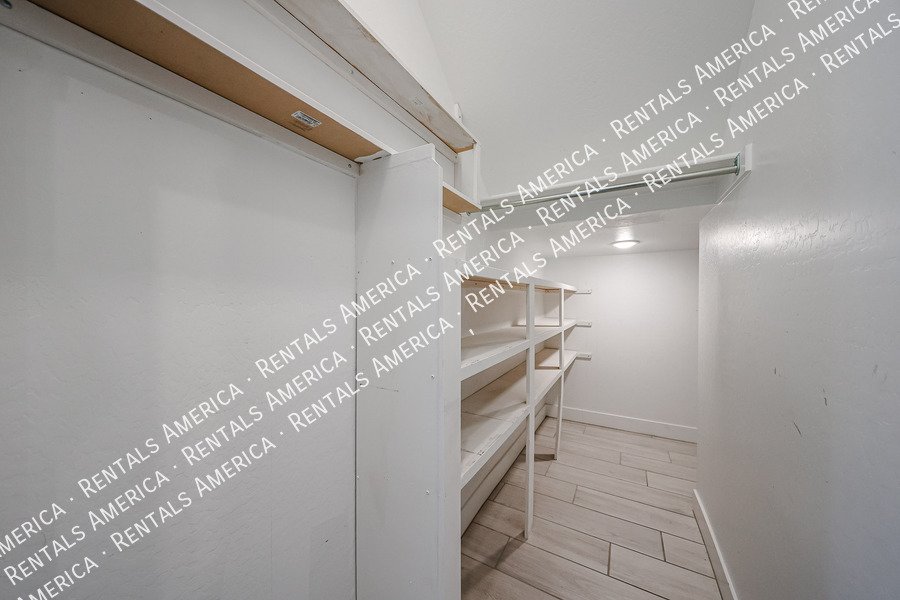 Exquisite 4BR/3BA + Loft Home in Mariposa Gated Community, Chandler property image