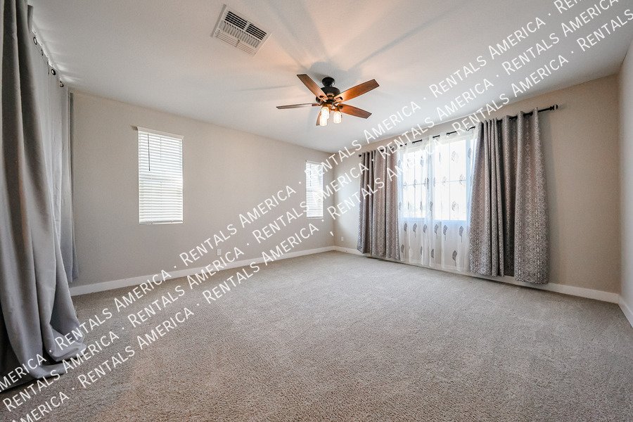 Exquisite 4BR/3BA + Loft Home in Mariposa Gated Community, Chandler property image